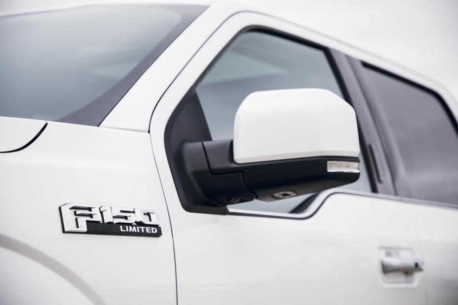 Детали экстерьера Ford F-150 Limited SuperCrew 2018 года  (фото 28 из 59)